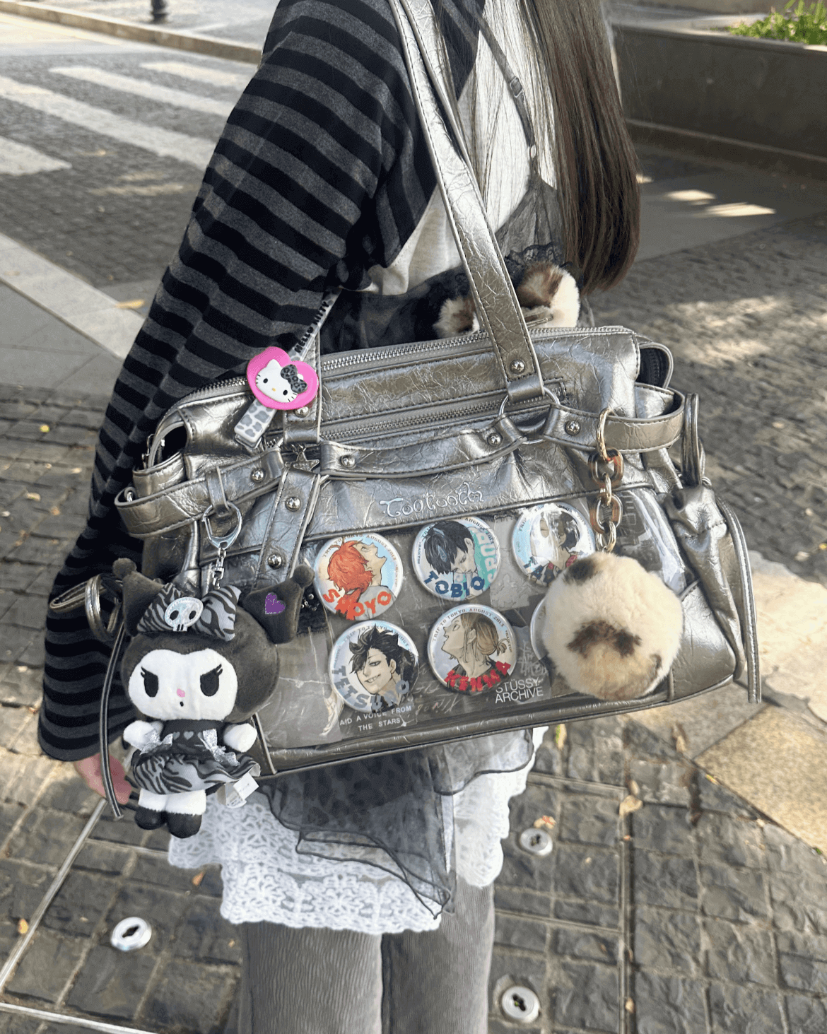 transparent-ita-bag-anime-pins