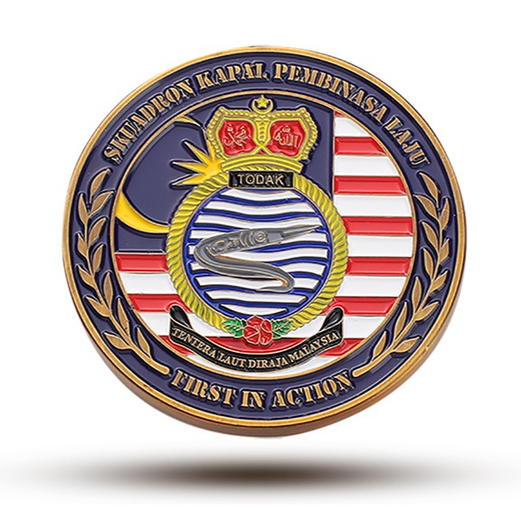 Souvenir 3D Effigy Custom Metal Challenge Coin with Mixed Cultural Symbols