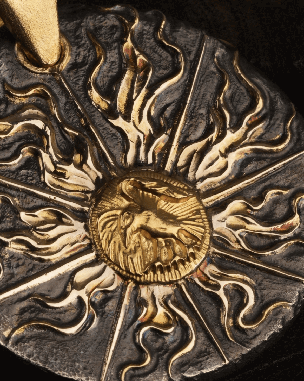 custom-challenge-coin-pendant-gold-sunburst-lion-eagle-relief-closeup