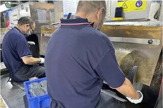 Cugle workers are polishing and sanding products.